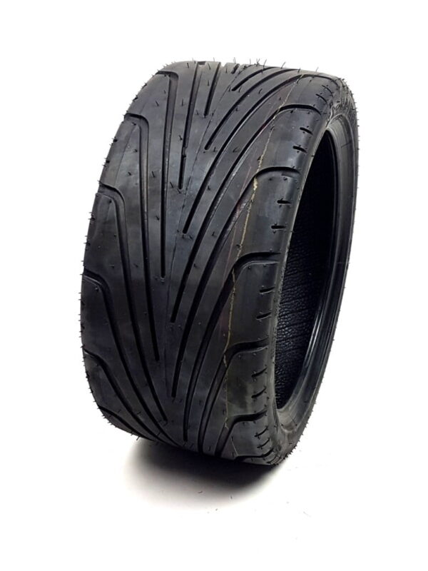 Orginal Reifen 215/40/13